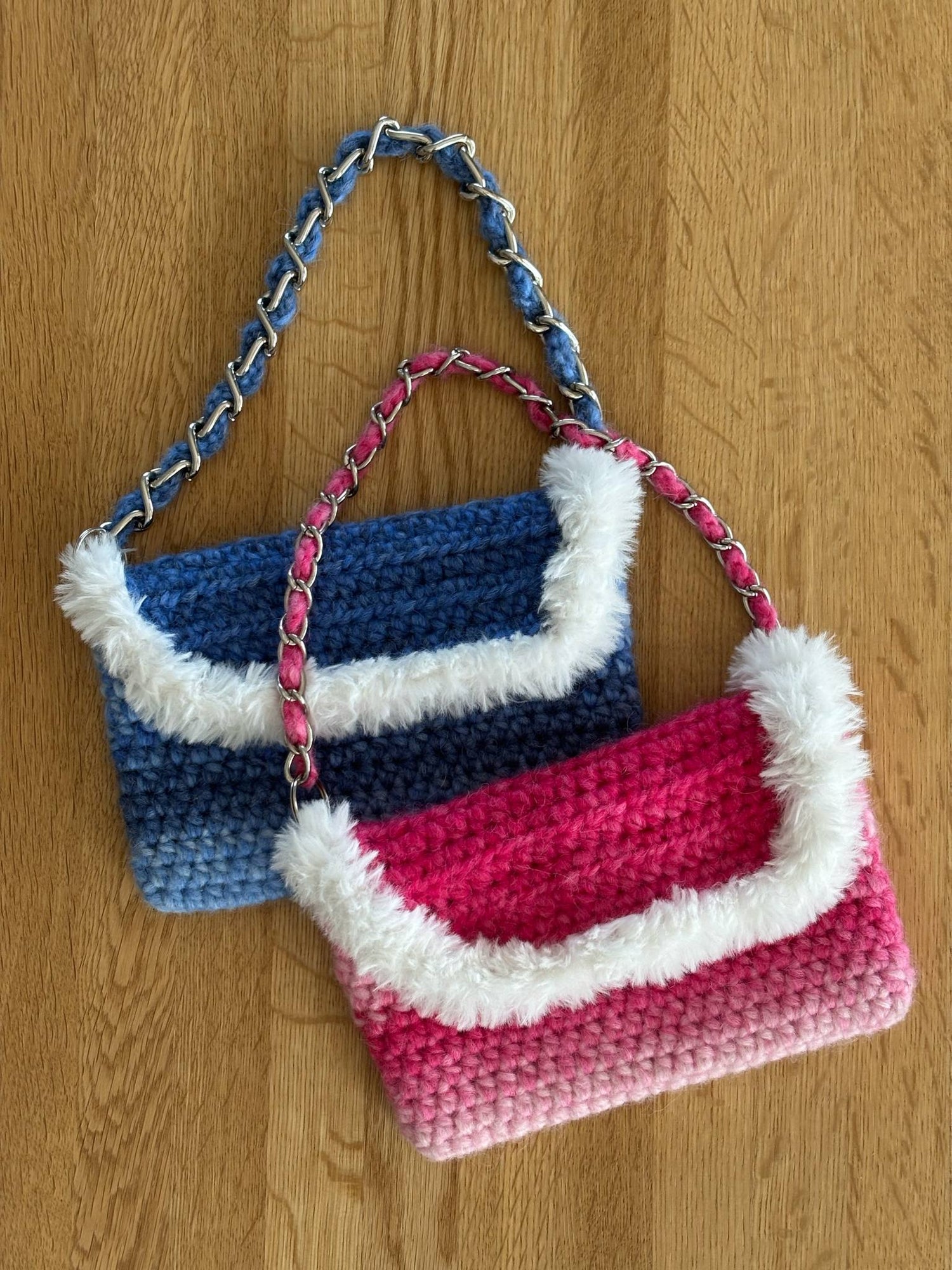 Handtöskur með keðju